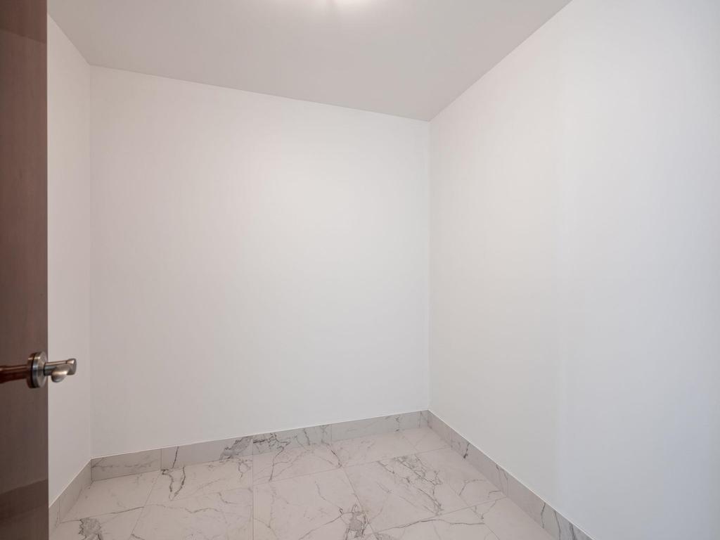 Listing Image for R3090864