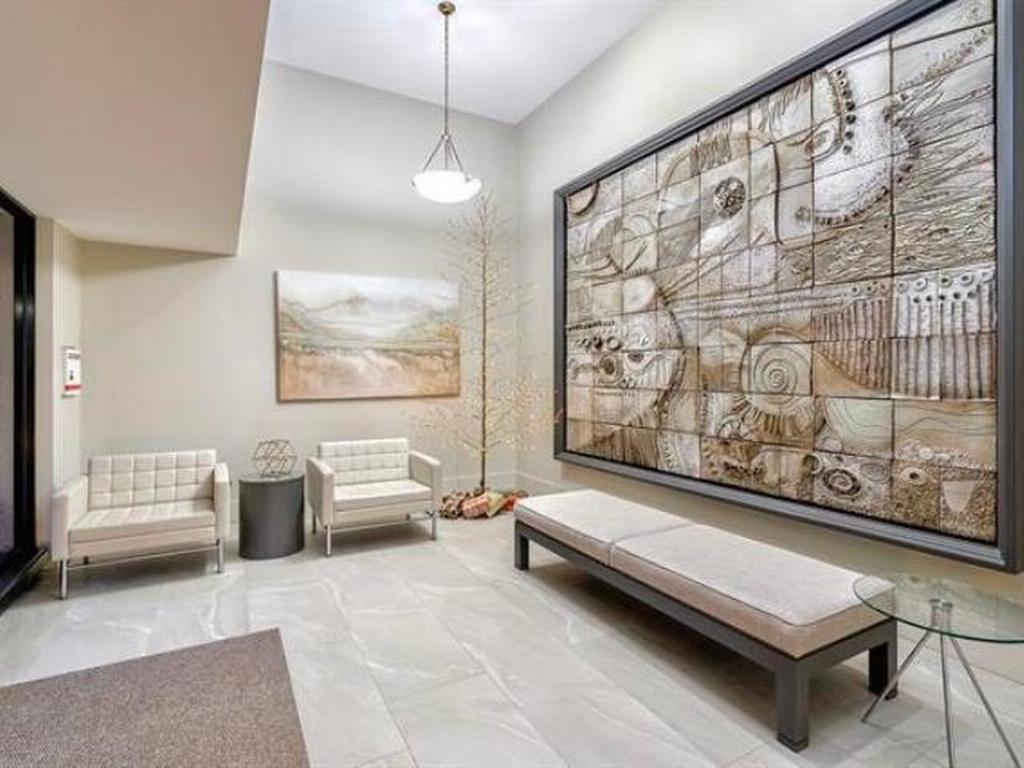 Listing Image for R3090872