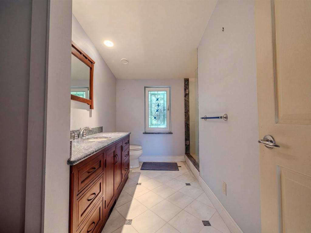 Listing Image for R3090877