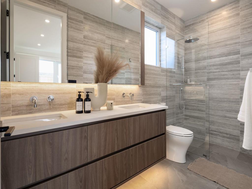 Listing Image for R3090893