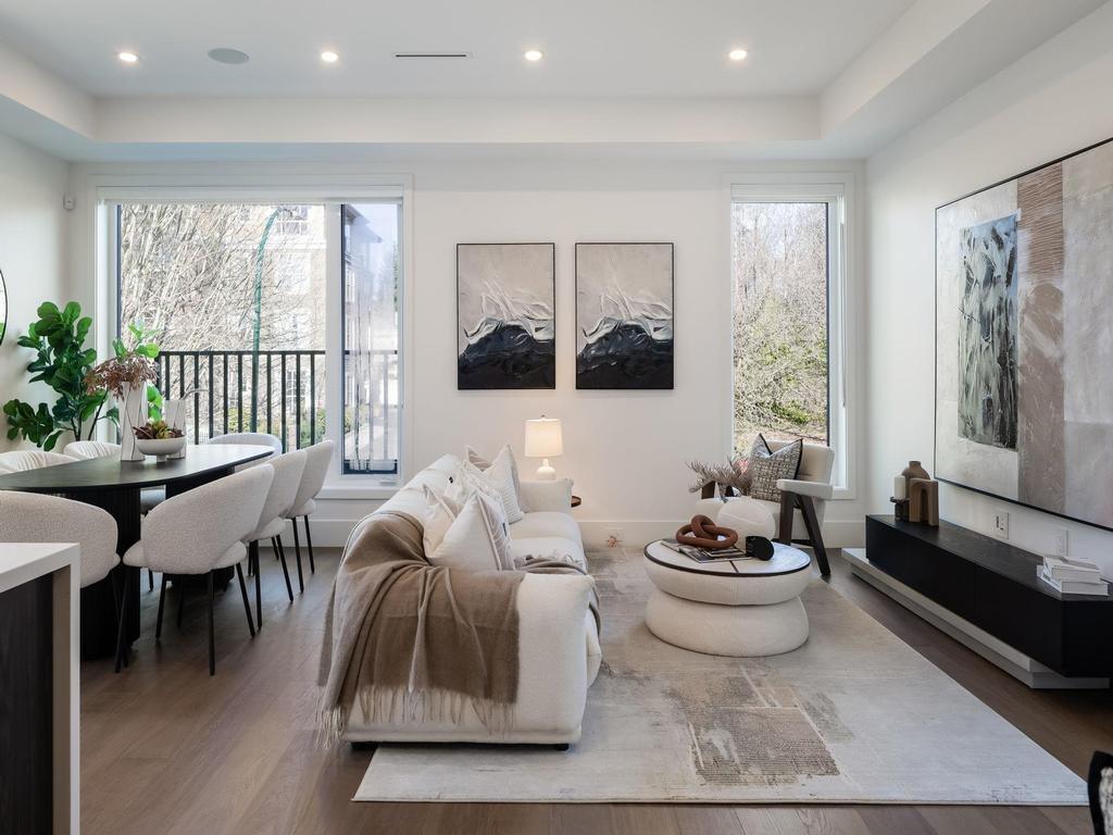 Listing Image for R3090893