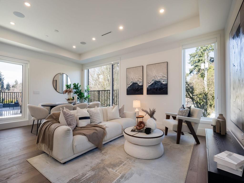 Listing Image for R3090893