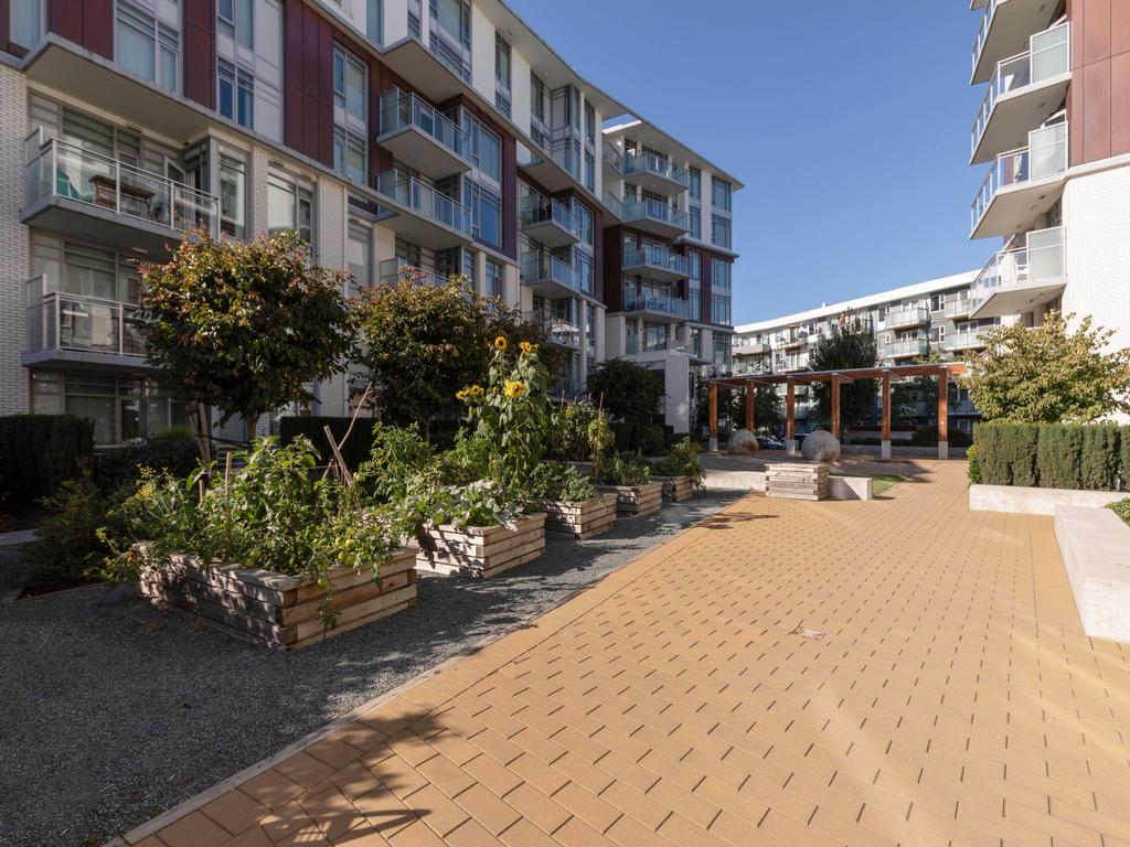 Listing Image for R3090898