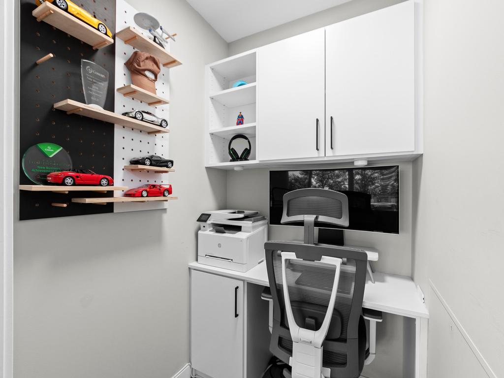 Listing Image for R3090898