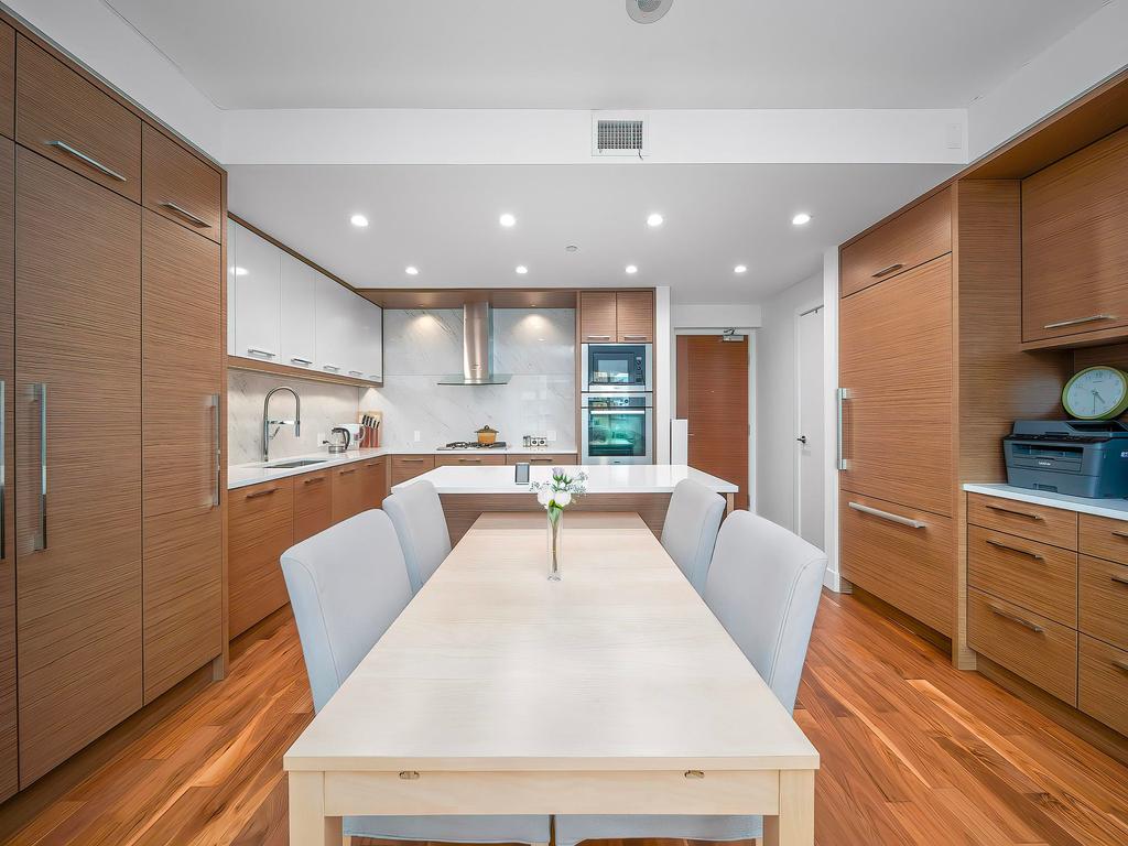 Listing Image for R3090916