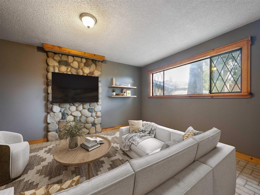 Listing Image for R3090918