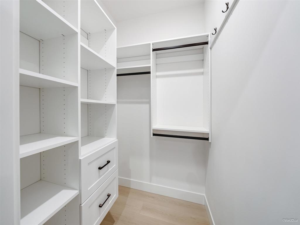 Listing Image for R3090933