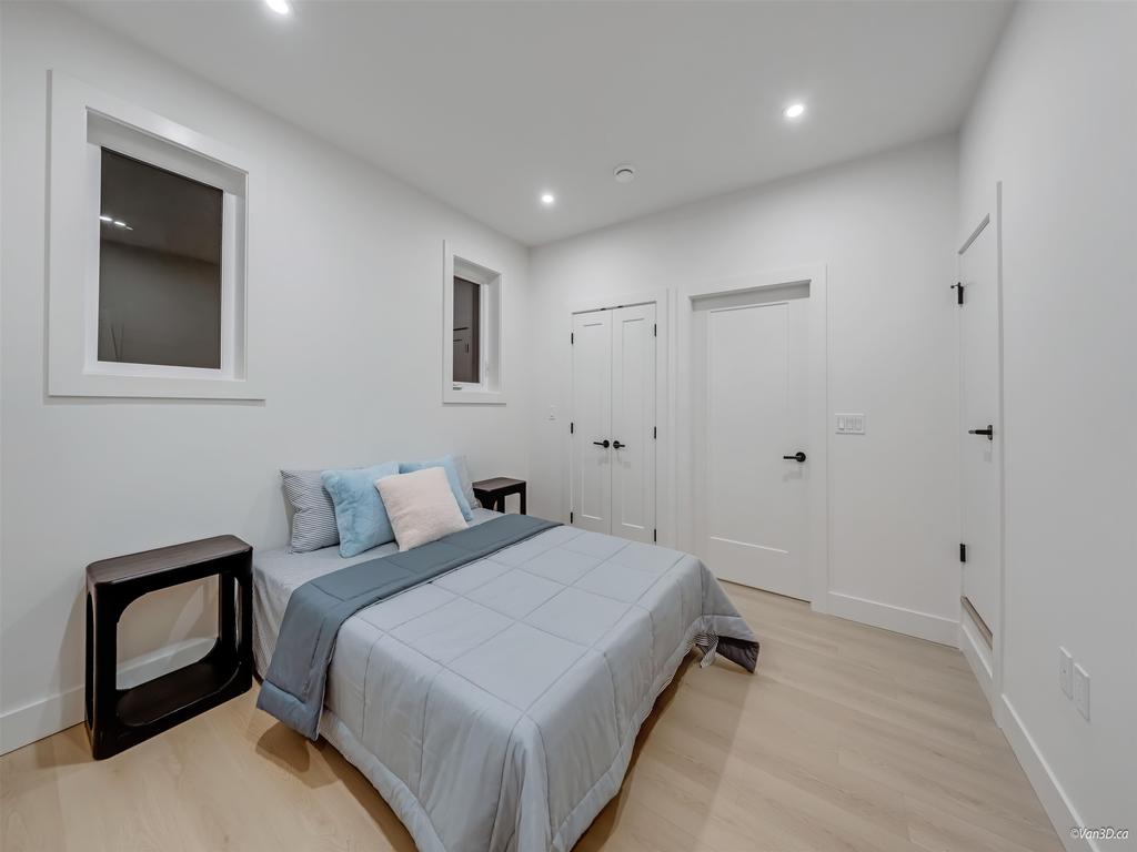 Listing Image for R3090933