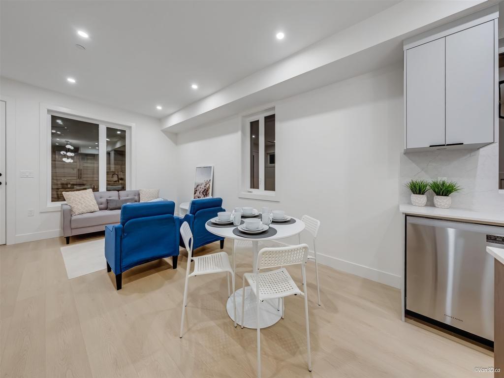 Listing Image for R3090933