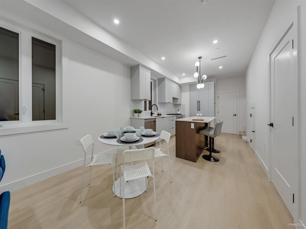 Listing Image for R3090933