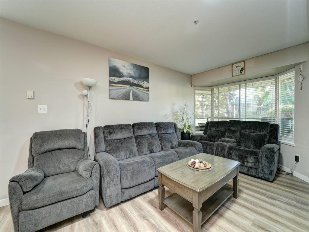 Listing Image for R3090935