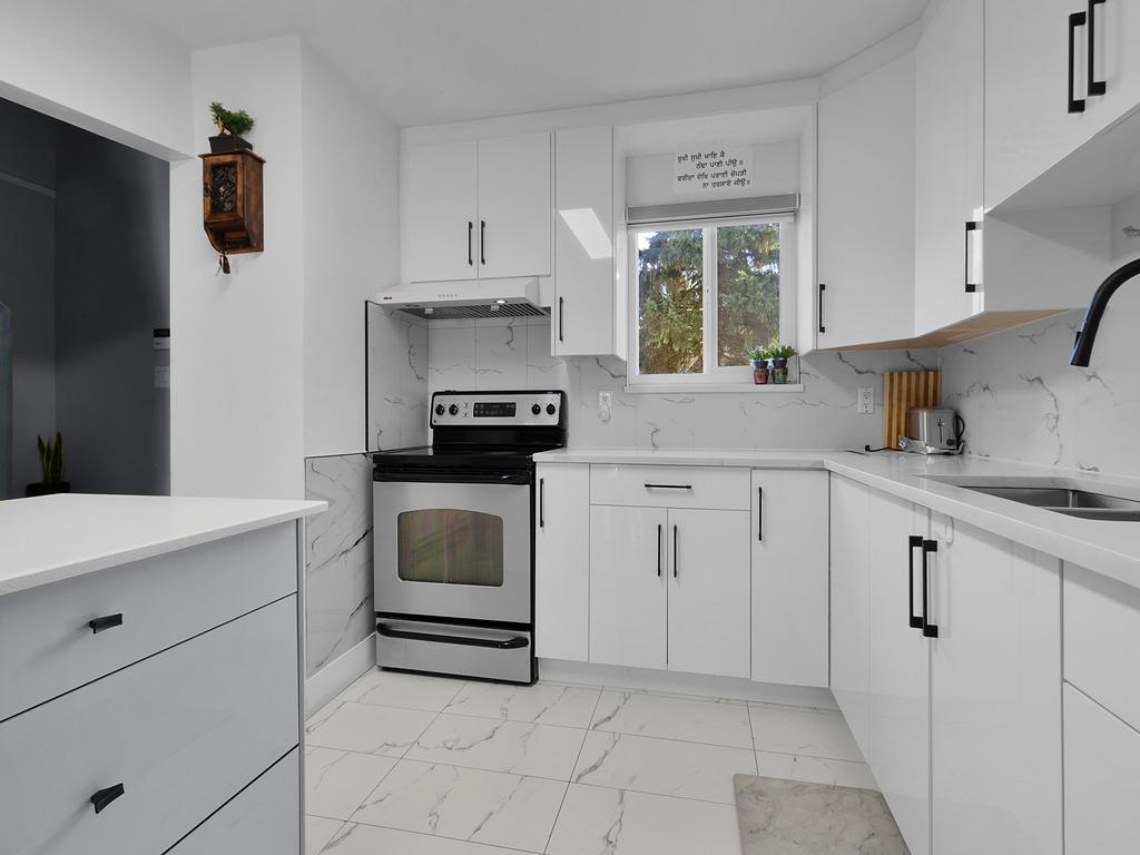 Listing Image for R3090938