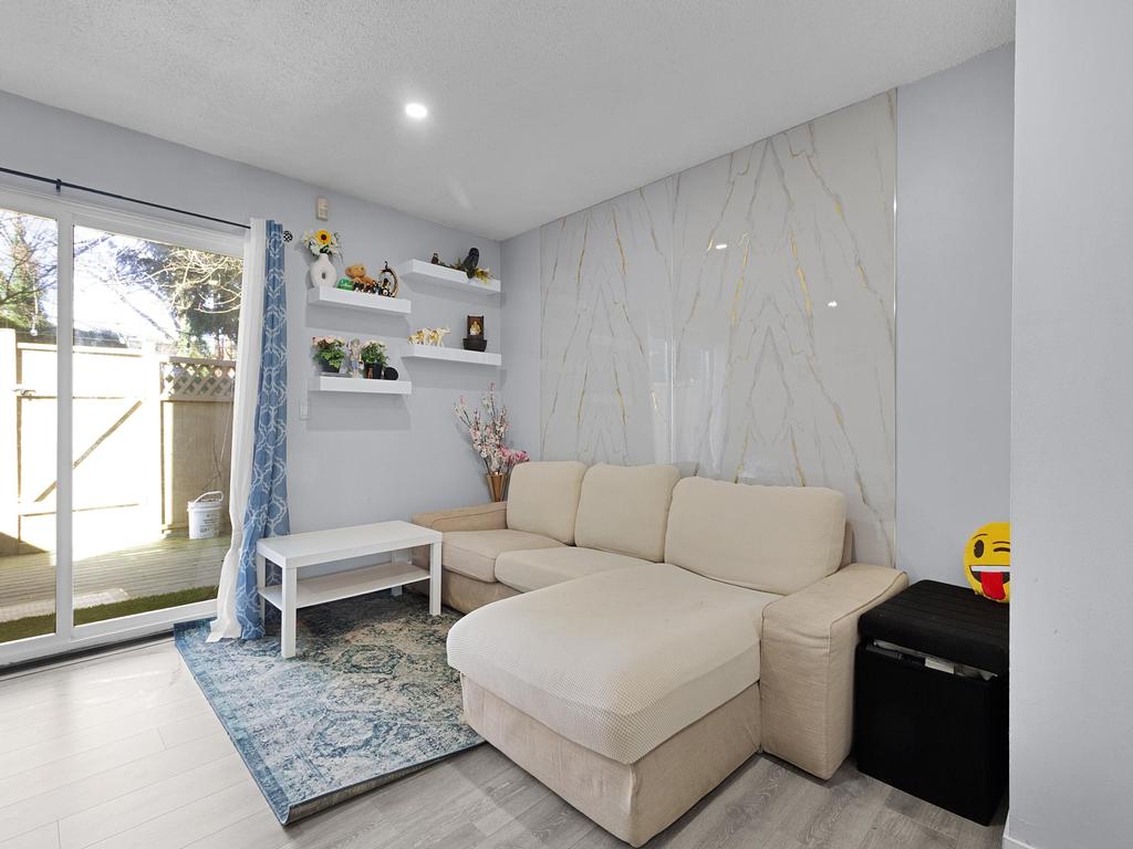 Listing Image for R3090938