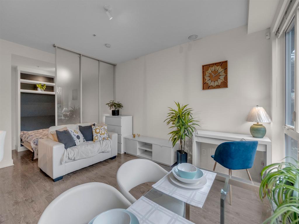 Listing Image for R3090939