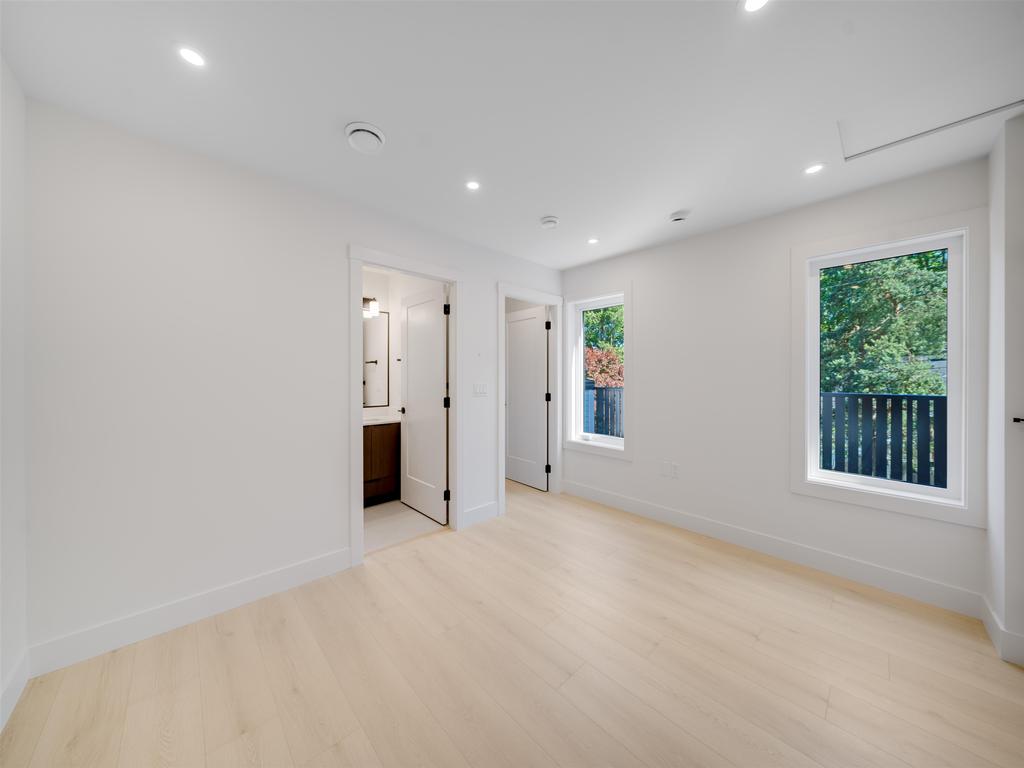 Listing Image for R3090946