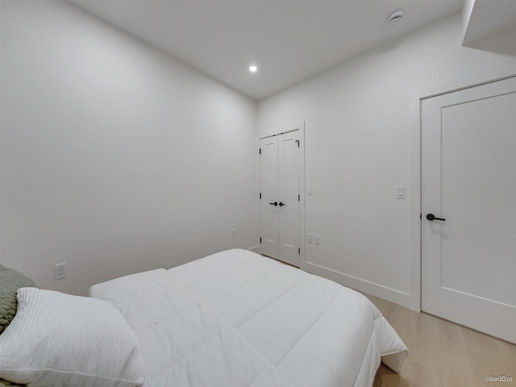 Listing Image for R3090946