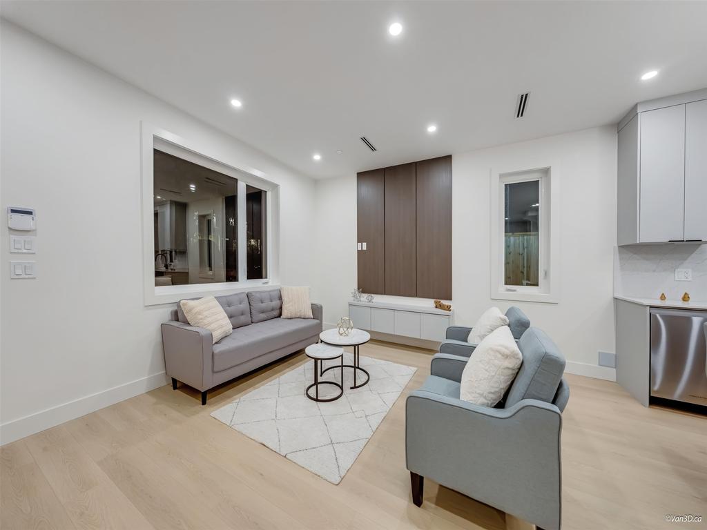 Listing Image for R3090946