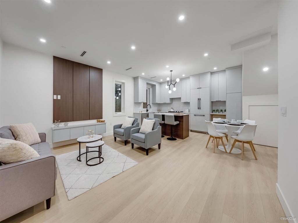 Listing Image for R3090946