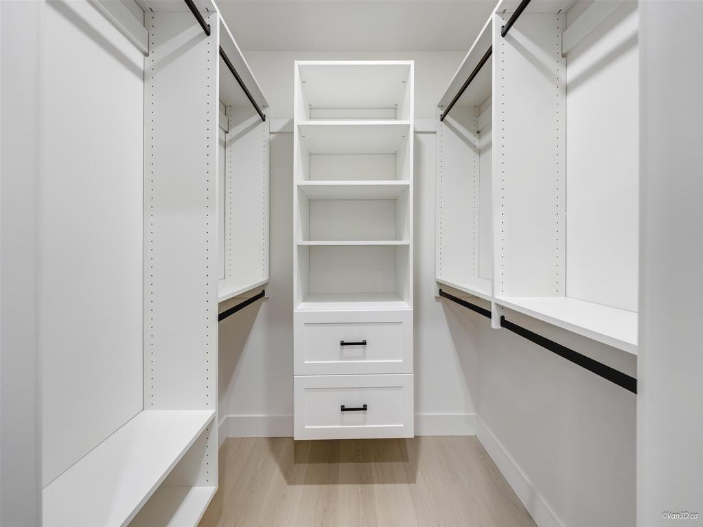 Listing Image for R3090946