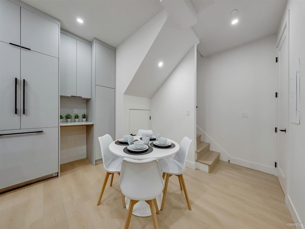 Listing Image for R3090946