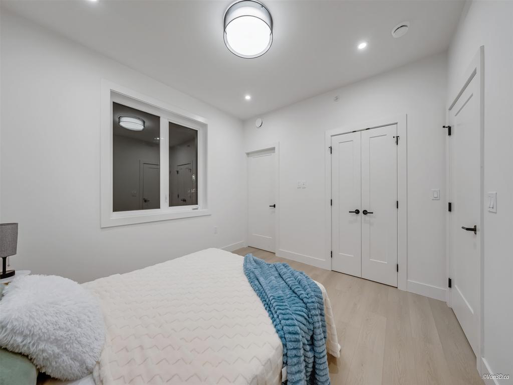 Listing Image for R3090946