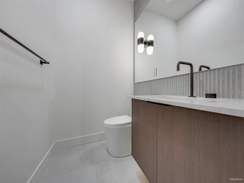 Listing Image for R3090946