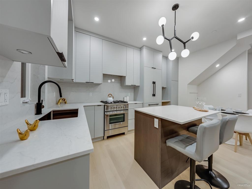 Listing Image for R3090946