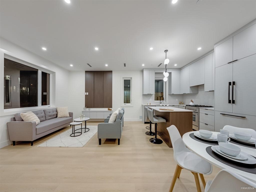 Listing Image for R3090946