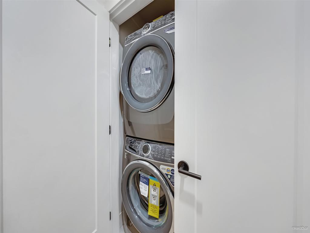 Listing Image for R3090946