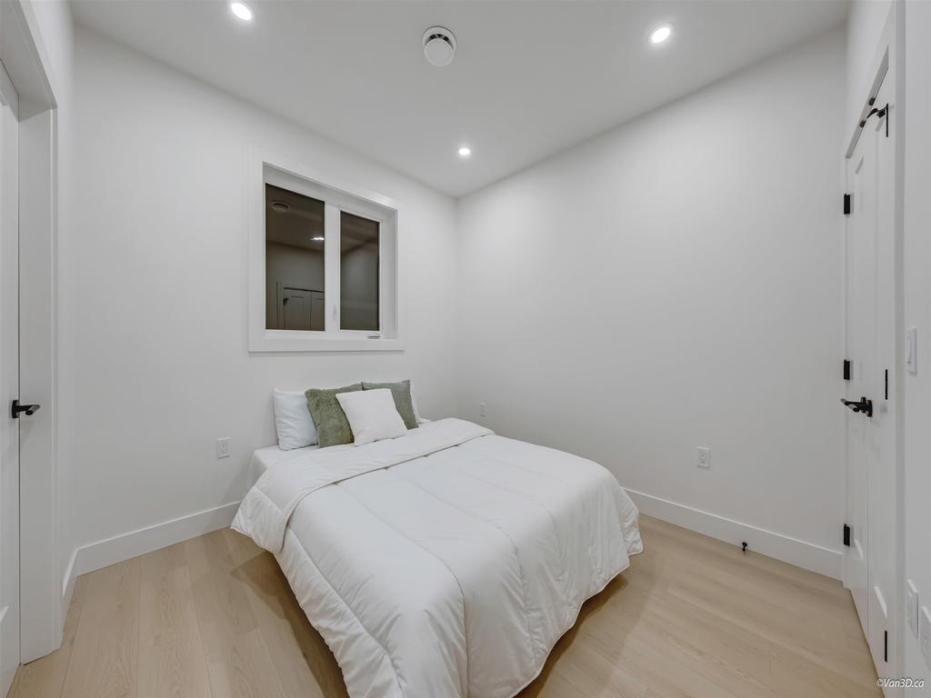 Listing Image for R3090946