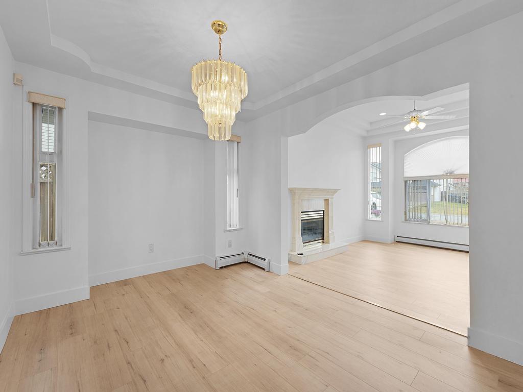 Listing Image for R3090963