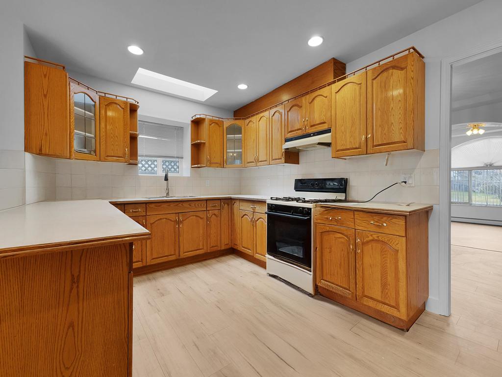 Listing Image for R3090963