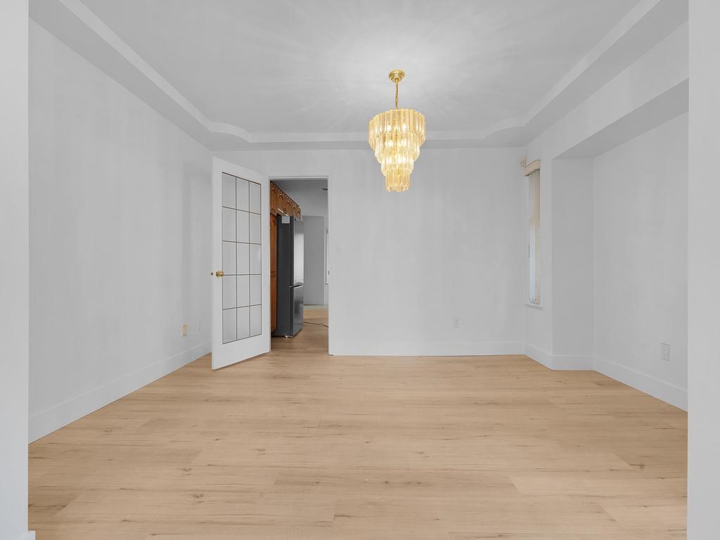 Listing Image for R3090963