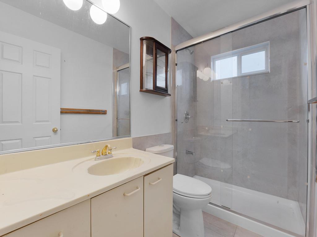 Listing Image for R3090963