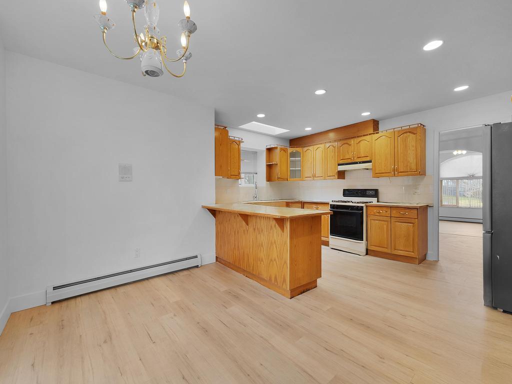 Listing Image for R3090963