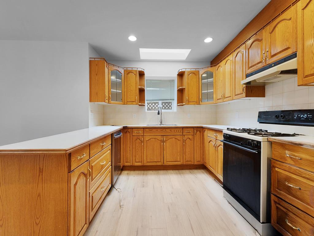 Listing Image for R3090963