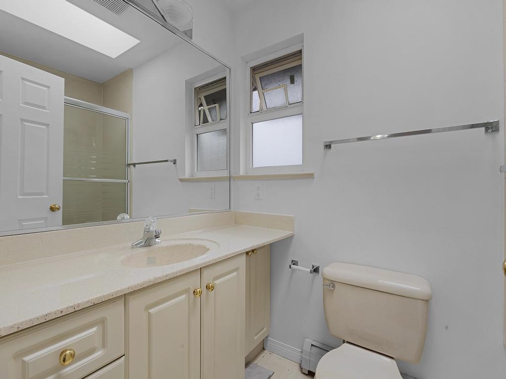 Listing Image for R3090963