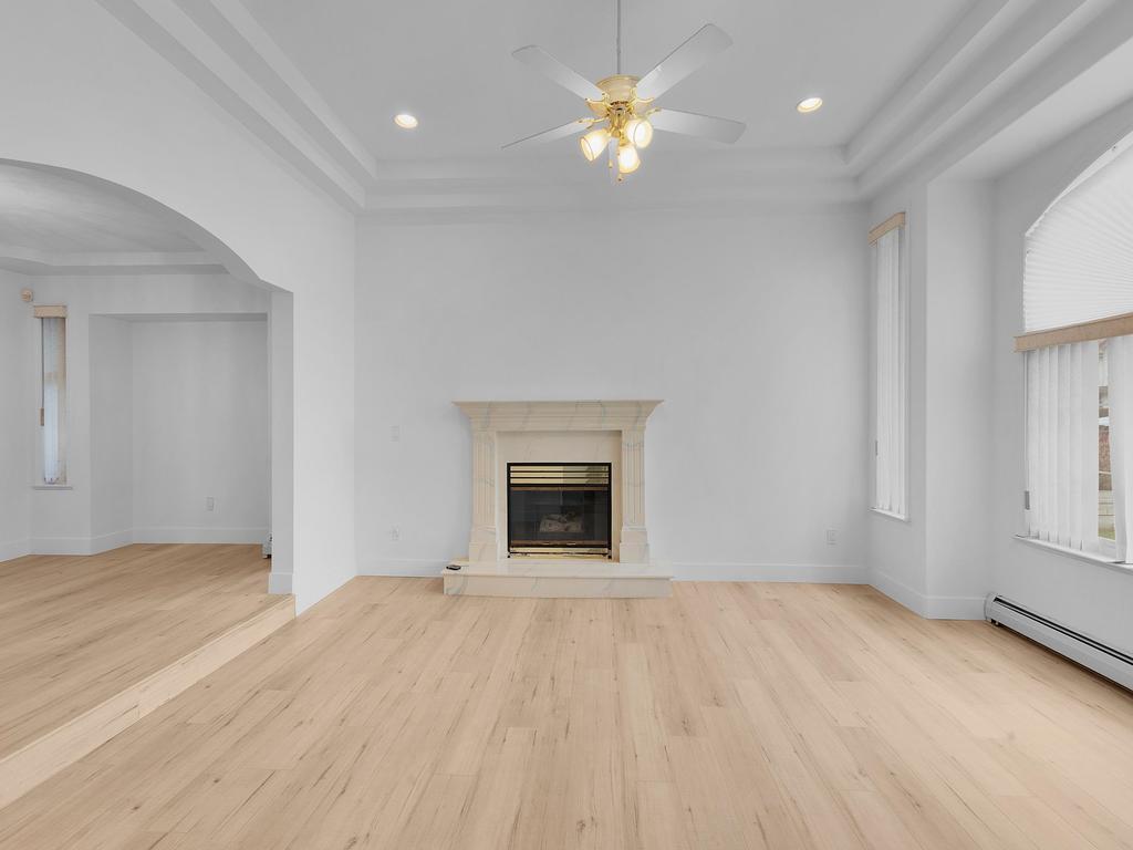 Listing Image for R3090963