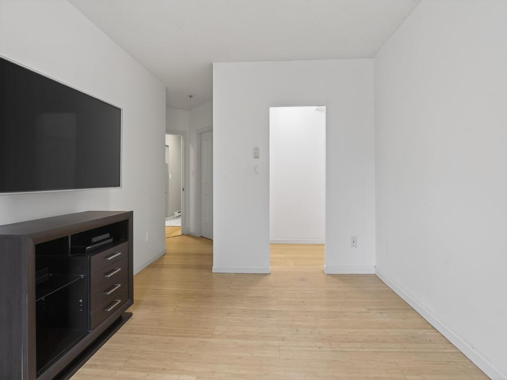 Listing Image for R3090977