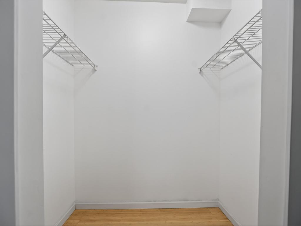 Listing Image for R3090977