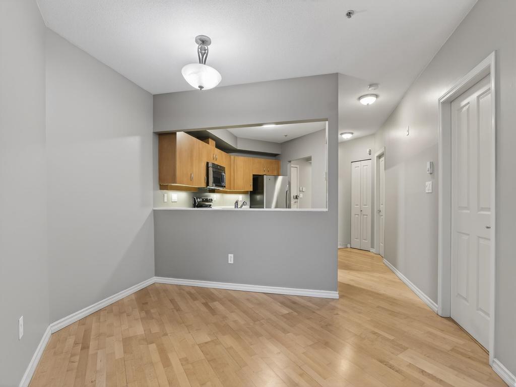 Listing Image for R3090977