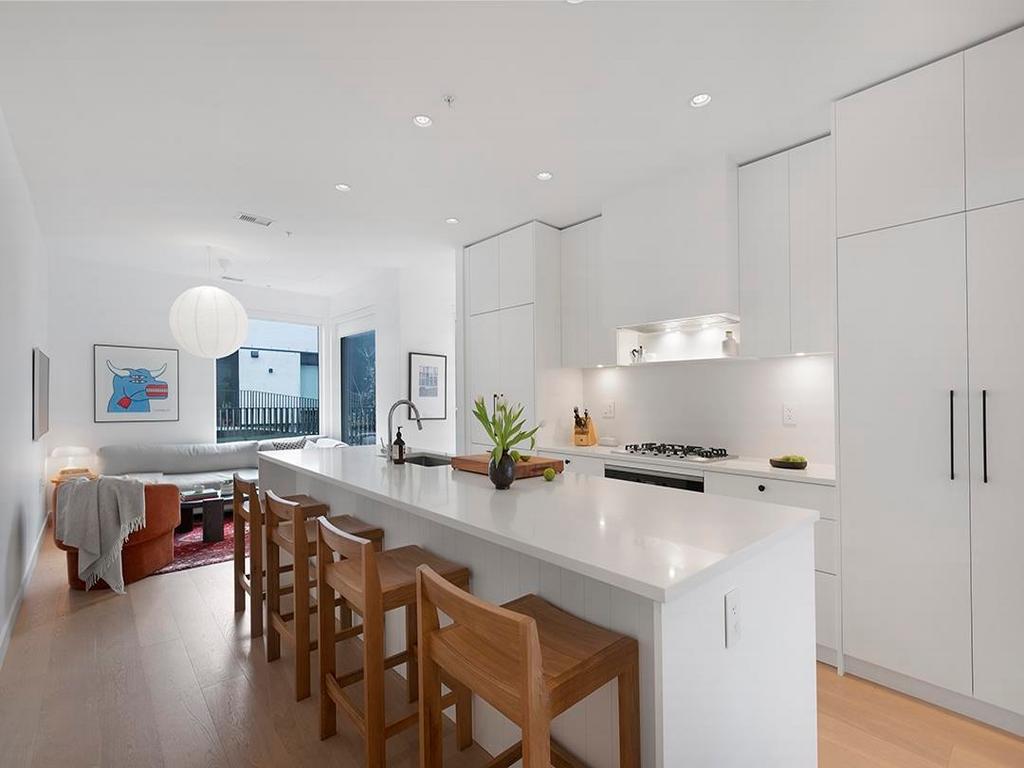 Listing Image for R3090986