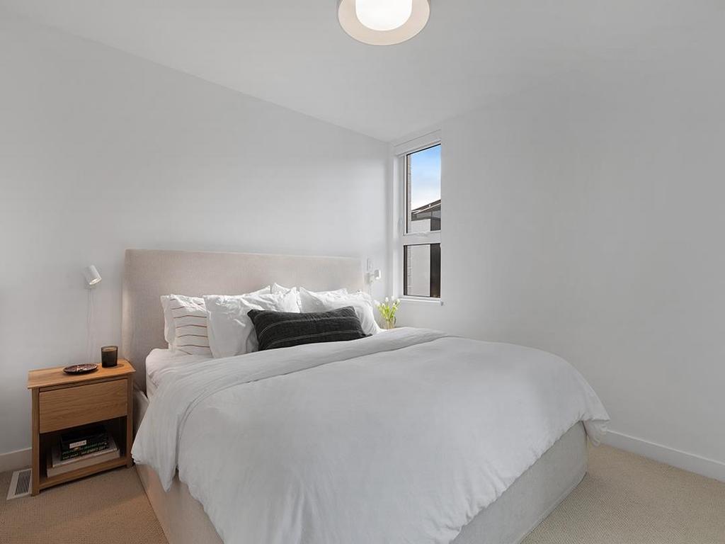 Listing Image for R3090986