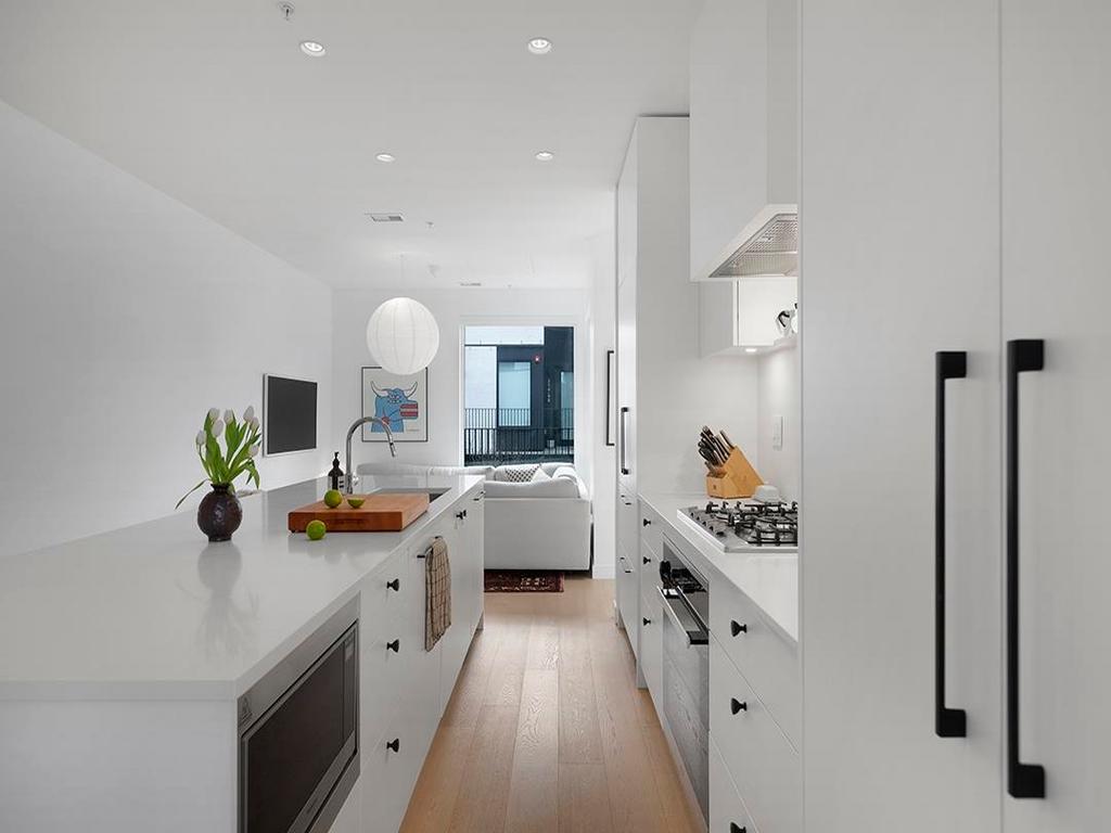 Listing Image for R3090986