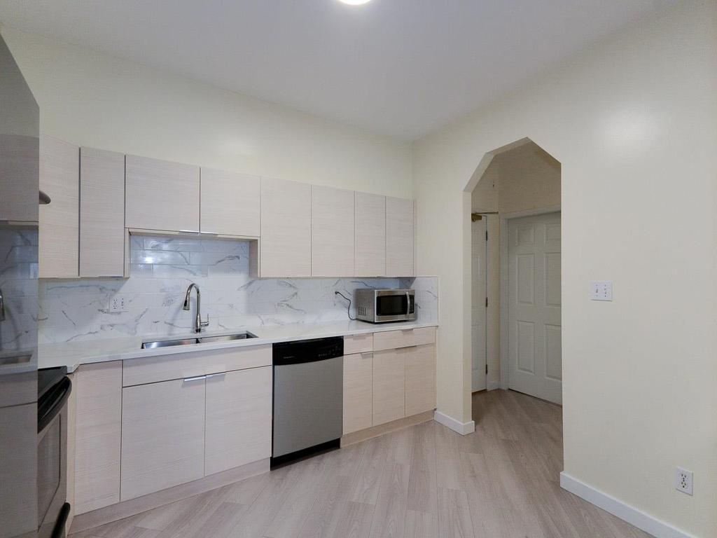 Listing Image for R3092494