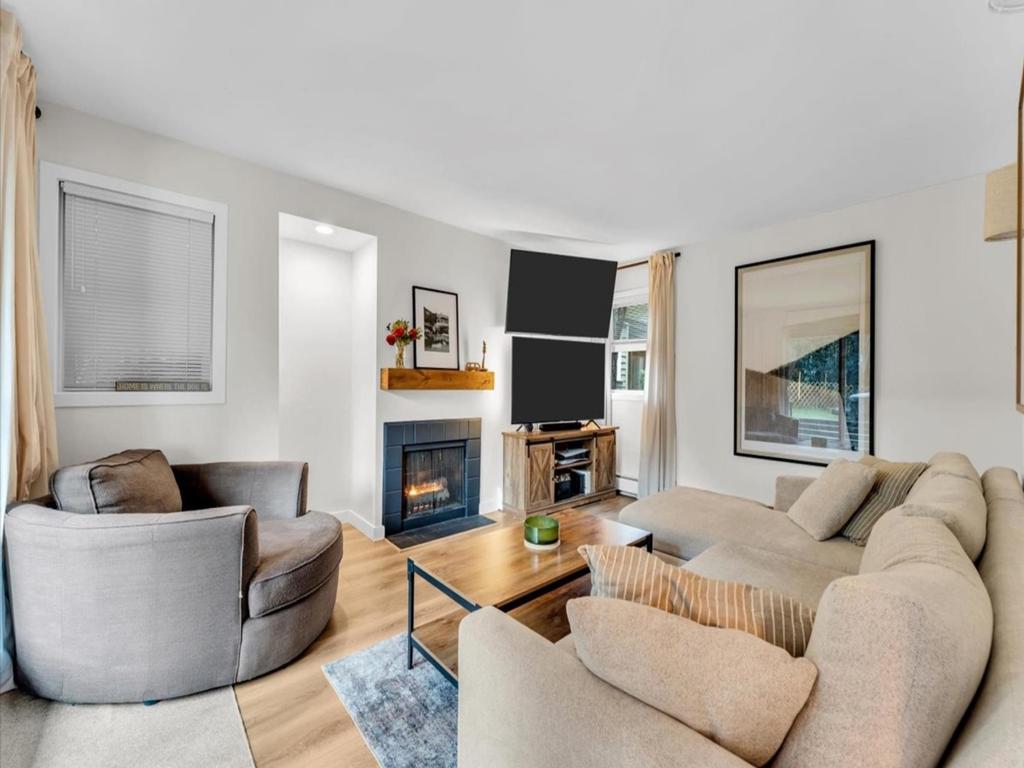 Listing Image for R3092963