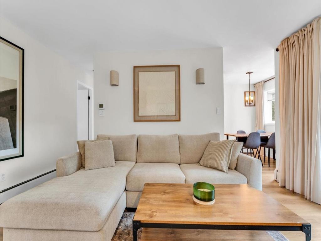 Listing Image for R3092963