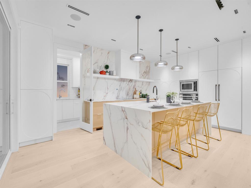 Listing Image for R3092997