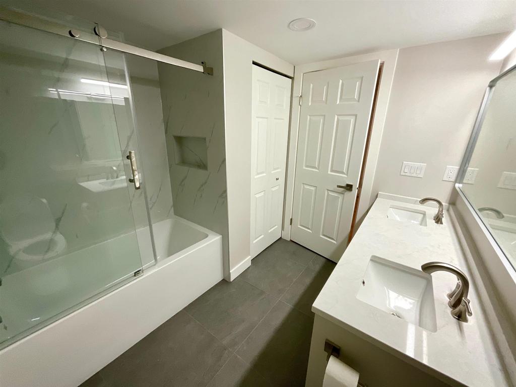 Listing Image for R3093067