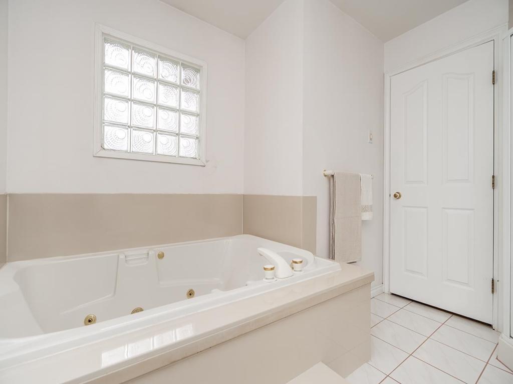 Listing Image for R3093179